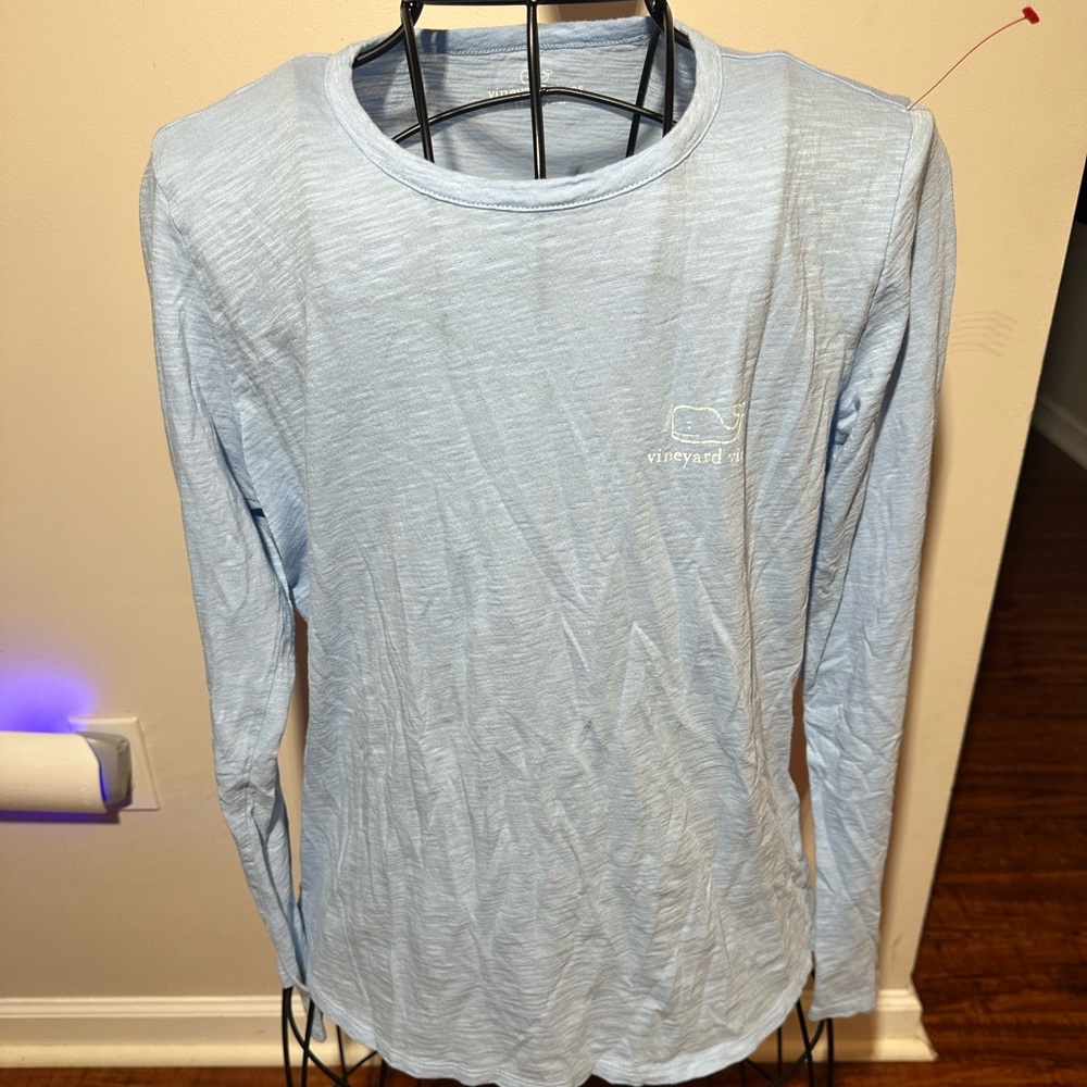 Women’s Vineyard Vines Long Sleeve Vintage Whale, light blue size small